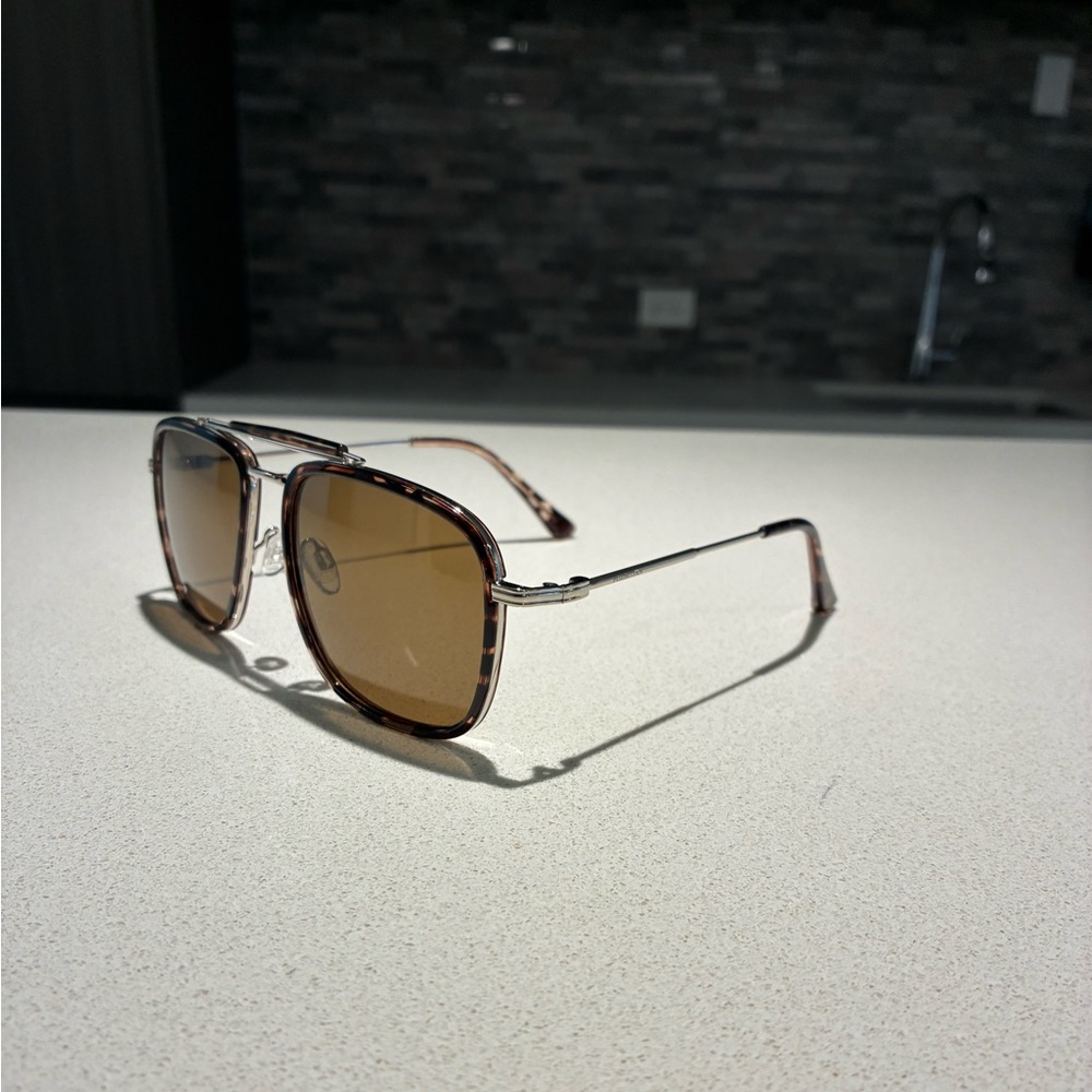 Stylish Tortoiseshell Sunglasses